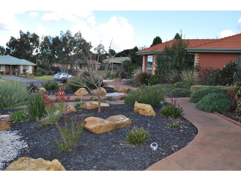 34 Cairns Drive, Bacchus Marsh VIC 3340