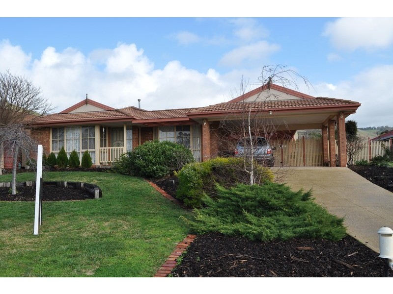 4 St Andrews Way, Bacchus Marsh VIC 3340
