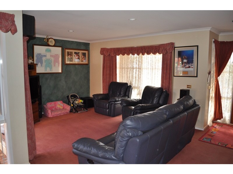 4 St Andrews Way, Bacchus Marsh VIC 3340