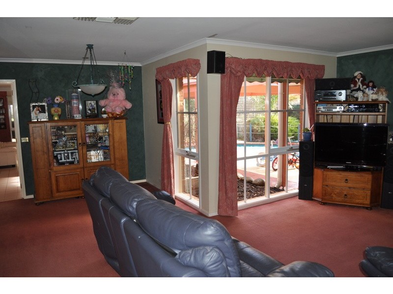 4 St Andrews Way, Bacchus Marsh VIC 3340