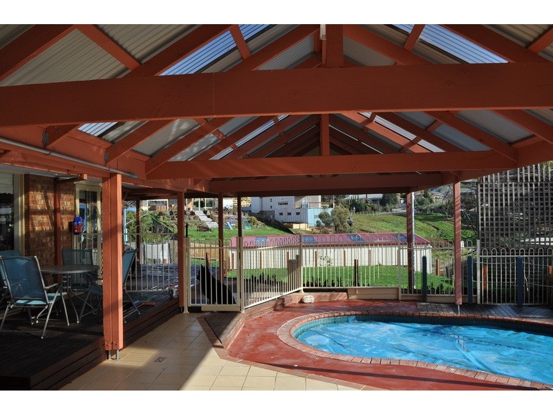 4 St Andrews Way, Bacchus Marsh VIC 3340