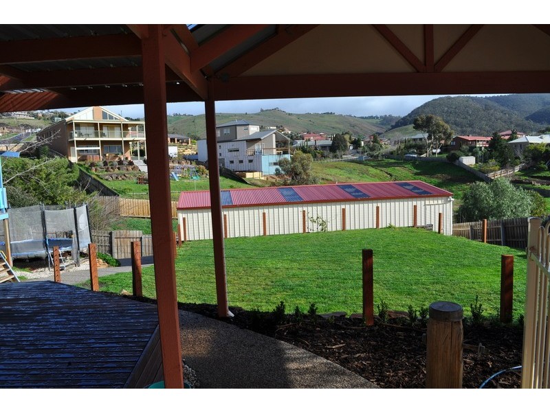 4 St Andrews Way, Bacchus Marsh VIC 3340