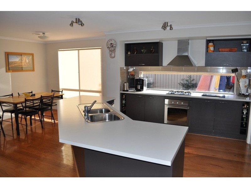 4 Riverbend Drive, Darley VIC 3340