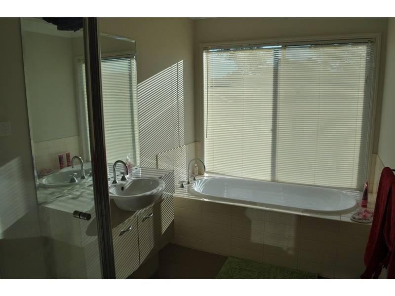 4 Riverbend Drive, Darley VIC 3340