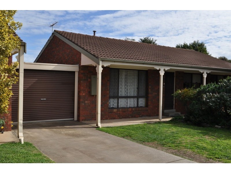 2/28 Simpson Street, Bacchus Marsh VIC 3340