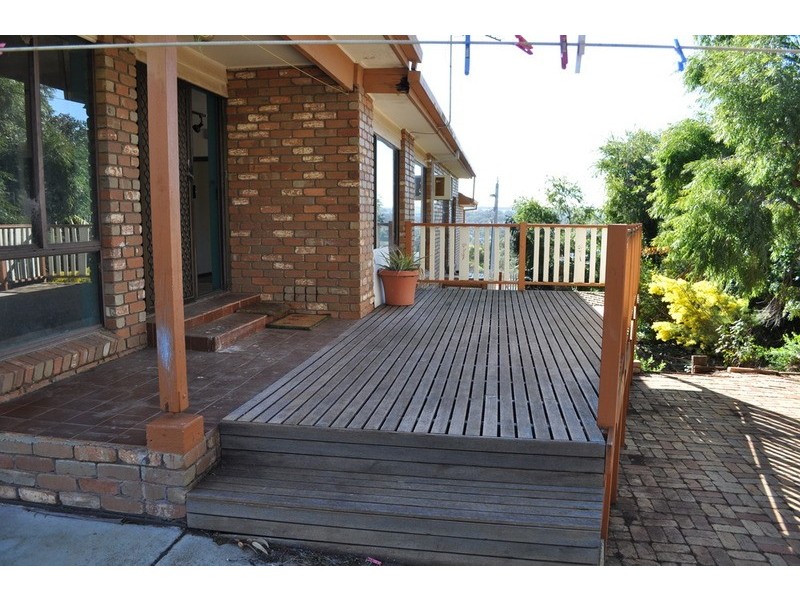 27 Links Road, Darley VIC 3340