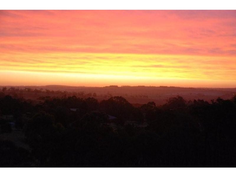 25 Kangaroo Road, Greendale VIC 3341