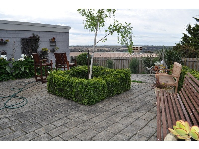 39 Riversdale Crescent, Bacchus Marsh VIC 3340