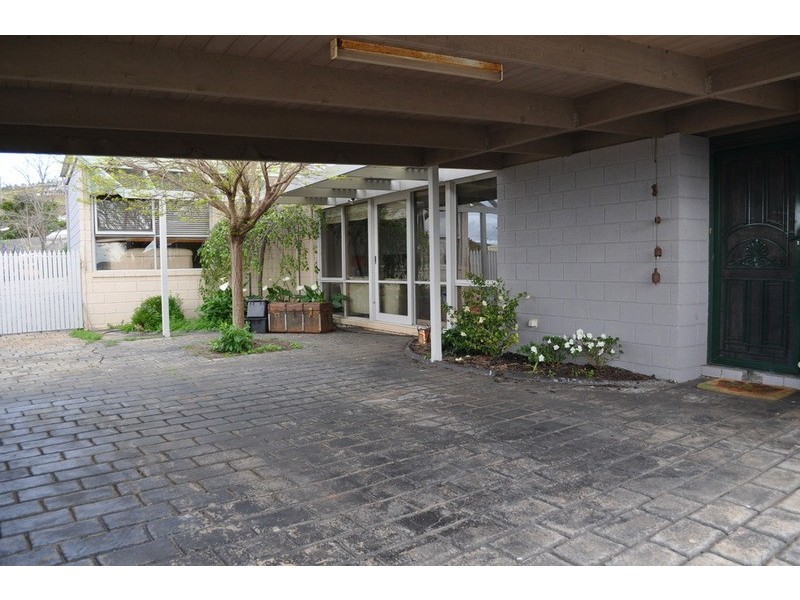 39 Riversdale Crescent, Bacchus Marsh VIC 3340