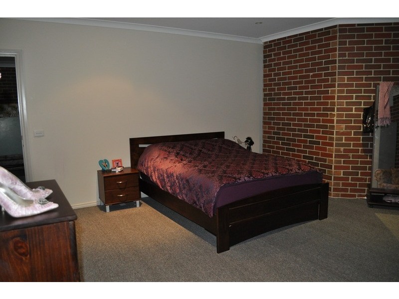 12 McLeod Drive, Bacchus Marsh VIC 3340