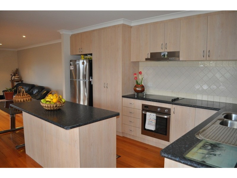 12 McLeod Drive, Bacchus Marsh VIC 3340