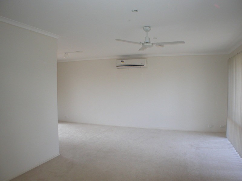 24 McLennan Avenue, Bacchus Marsh VIC 3340