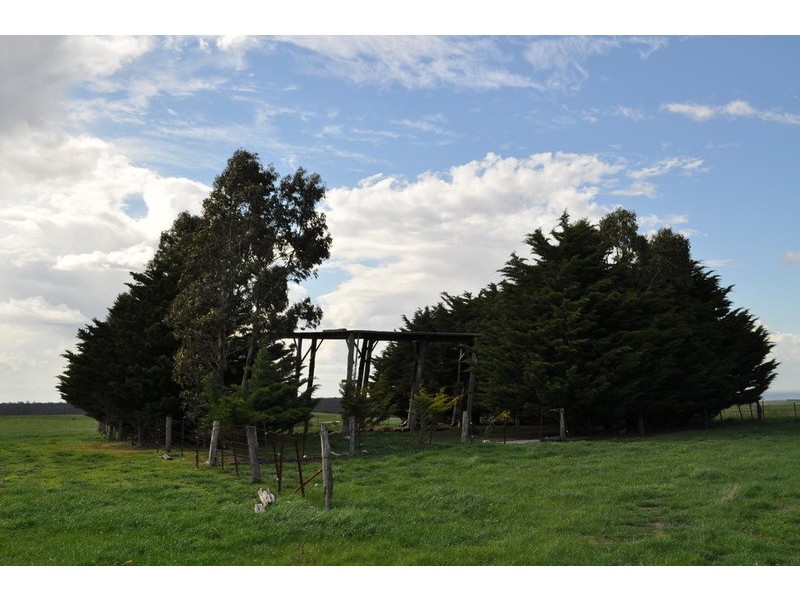 400 Mt Blackwood Road, Myrniong VIC 3341