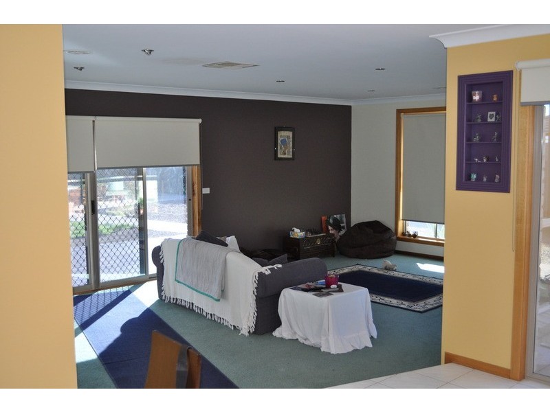 2 Rae Court, Bacchus Marsh VIC 3340