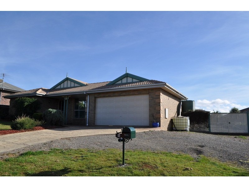 2 Rae Court, Bacchus Marsh VIC 3340