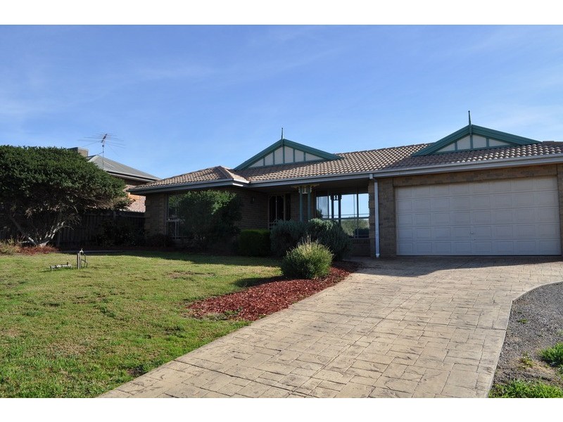 2 Rae Court, Bacchus Marsh VIC 3340