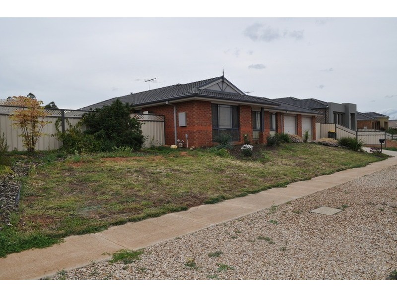 52 Grantleigh Drive, Bacchus Marsh VIC 3340