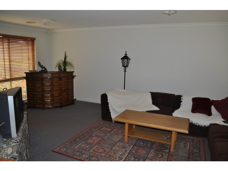 52 Grantleigh Drive, Bacchus Marsh VIC 3340