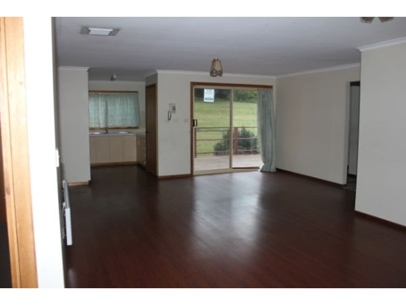 2 Hopwood Street, Gordon VIC 3345