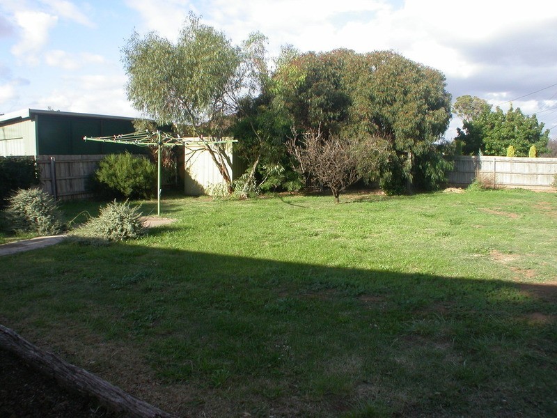 18 Fitzroy Street, Bacchus Marsh VIC 3340