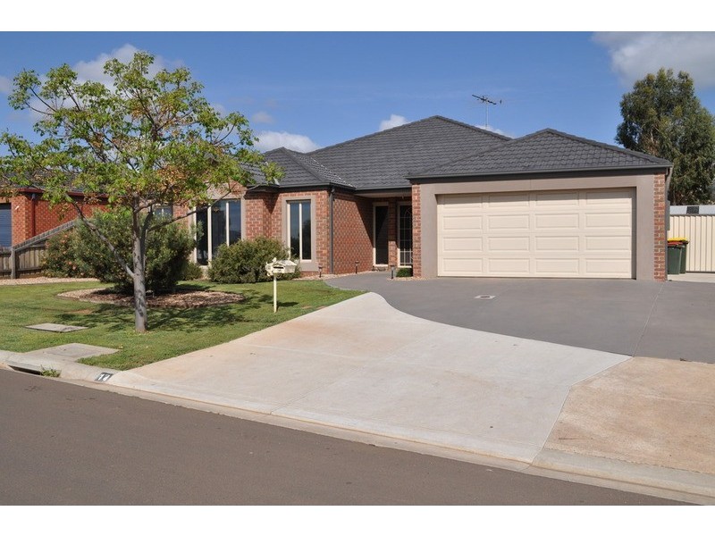 14 Grantleigh Drive, Bacchus Marsh VIC 3340