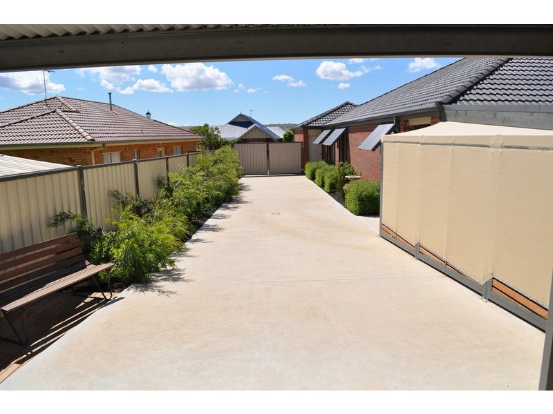 14 Grantleigh Drive, Bacchus Marsh VIC 3340