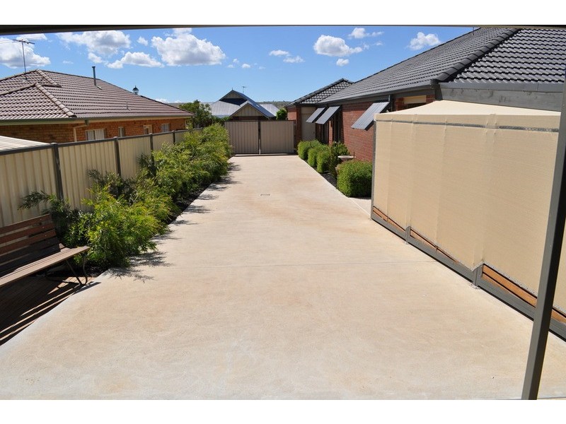 14 Grantleigh Drive, Bacchus Marsh VIC 3340