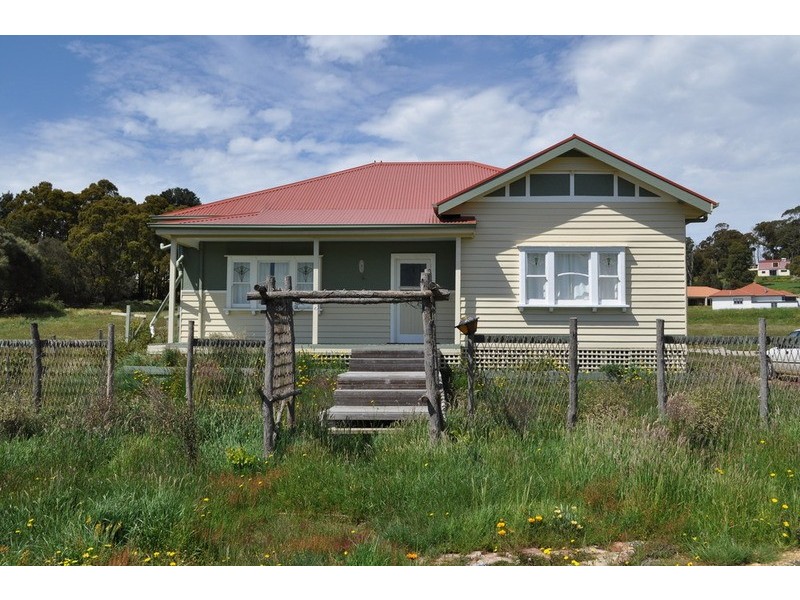 33 Malones Road, Mount Egerton VIC 3352