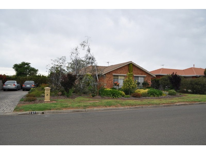 27 O’Keefe Crescent, Bacchus Marsh VIC 3340