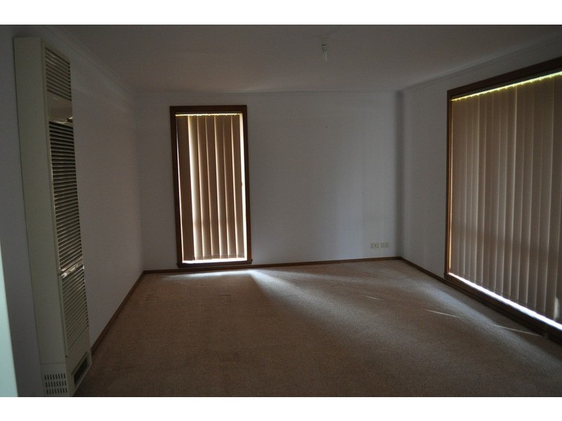 1/28 Labilliere Street, Bacchus Marsh VIC 3340