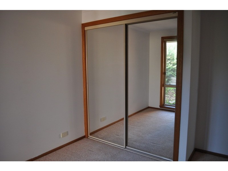 1/28 Labilliere Street, Bacchus Marsh VIC 3340