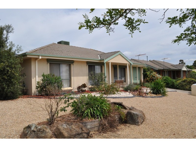 1/42 Clifton Drive, Bacchus Marsh VIC 3340