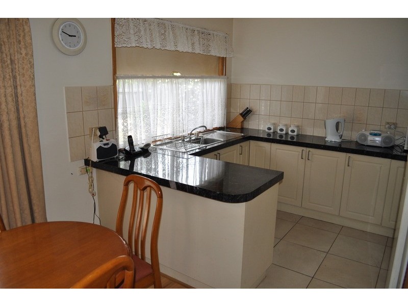 1/42 Clifton Drive, Bacchus Marsh VIC 3340