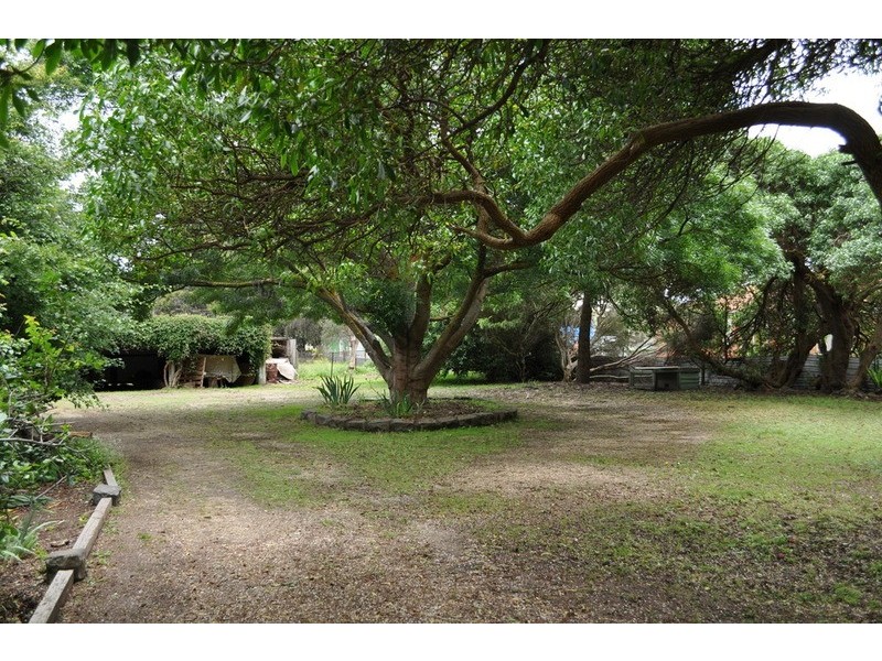 18 Blackwood Street, Ballan VIC 3342