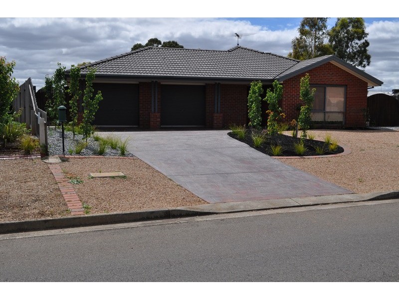 21 Cairns Drive, Bacchus Marsh VIC 3340