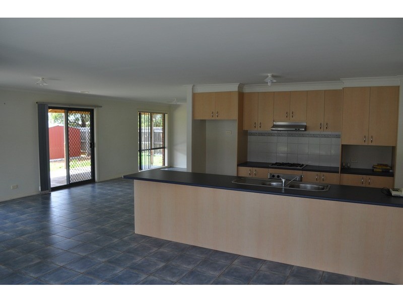 21 Cairns Drive, Bacchus Marsh VIC 3340