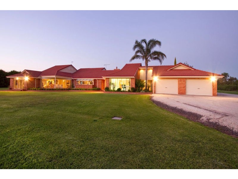 98 Lerderderg Street, Bacchus Marsh VIC 3340