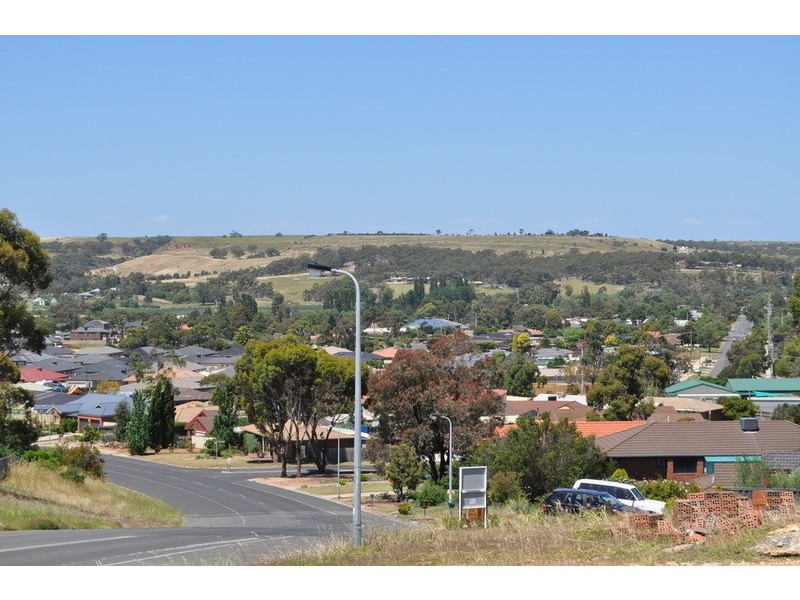 25 Wittick Street, Bacchus Marsh VIC 3340