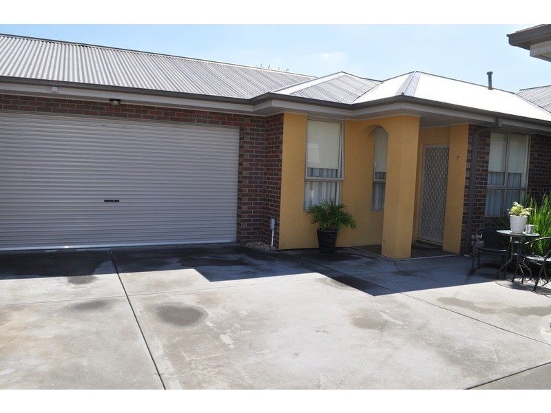 7/11 Graham Street, Bacchus Marsh VIC 3340