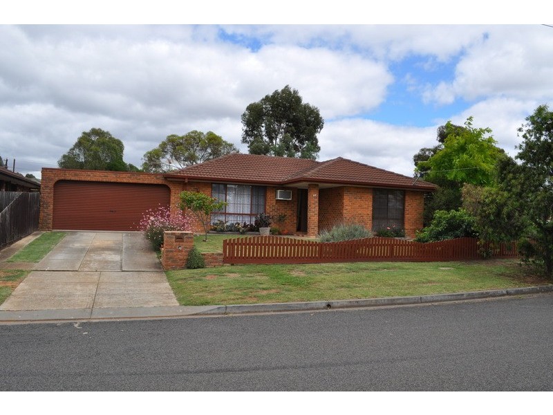 64 Jonathan Drive, Darley VIC 3340