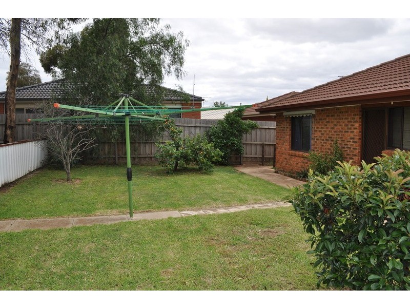 64 Jonathan Drive, Darley VIC 3340