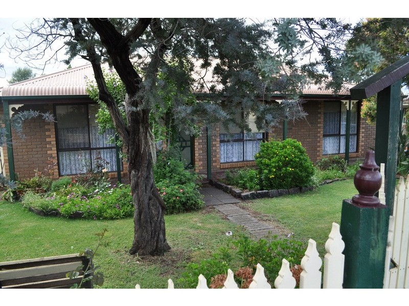 6 Davies Street, Bacchus Marsh VIC 3340