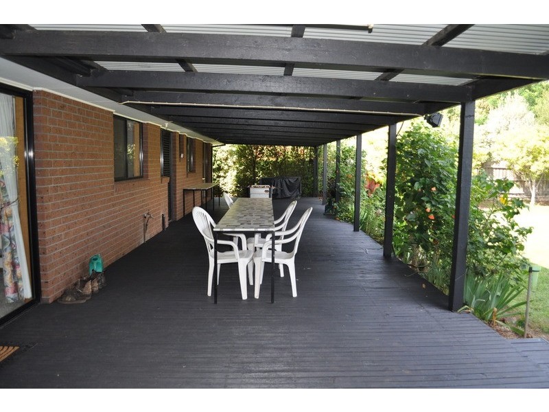 32 Cairns Drive, Bacchus Marsh VIC 3340