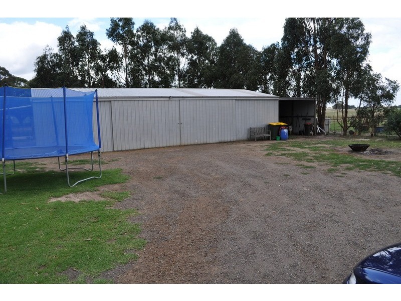 72 Quakes Road, Balliang VIC 3340