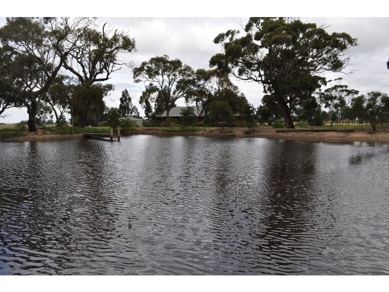 72 Quakes Road, Balliang VIC 3340