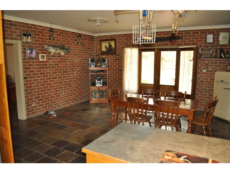72 Quakes Road, Balliang VIC 3340