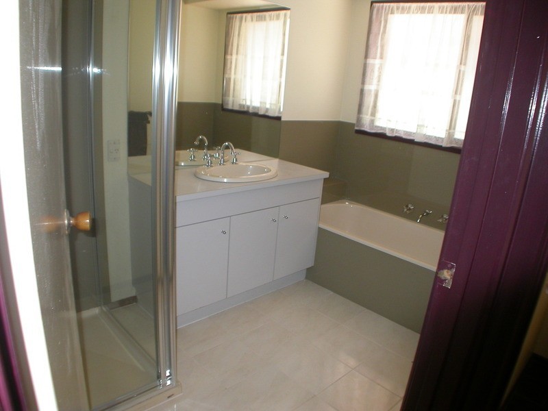 24 Nathan Drive, Darley VIC 3340