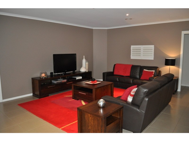 27 Ruddick Place, Bacchus Marsh VIC 3340