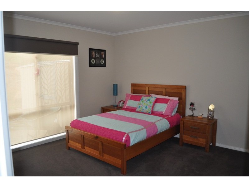 27 Ruddick Place, Bacchus Marsh VIC 3340