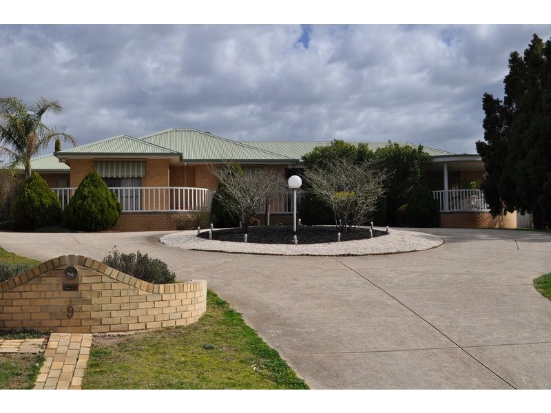 9 Hogan Court, Bacchus Marsh VIC 3340